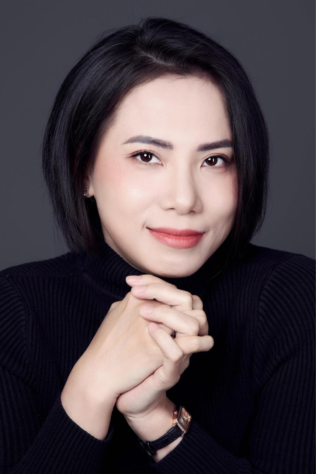 Hà - Chuyên gia đồng hành
